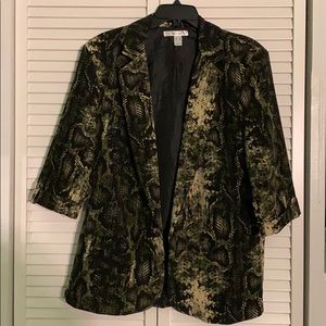 Woman’s Blazer Animal Print